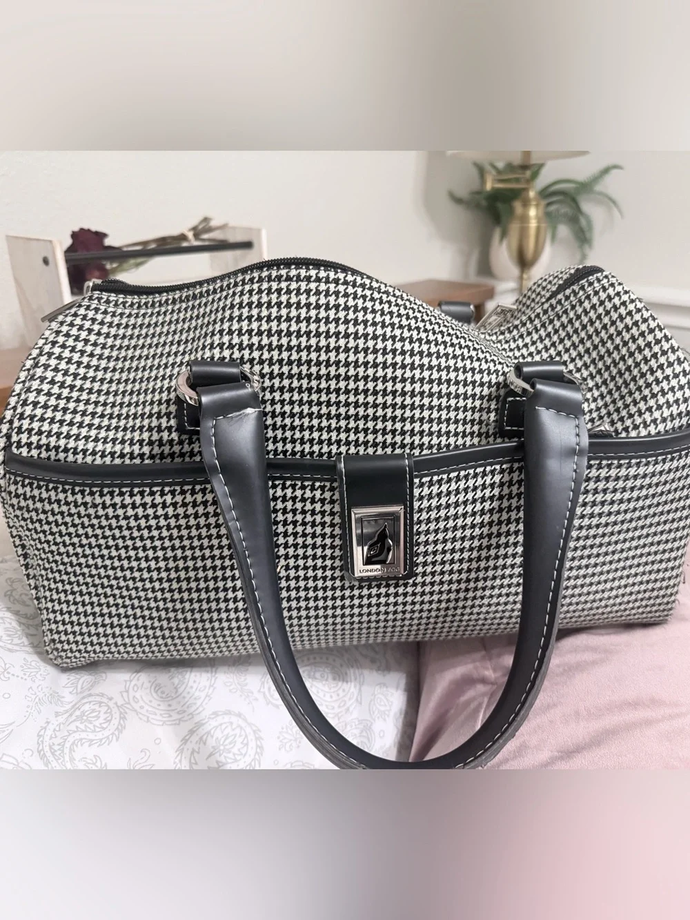 London fog Black & White Houndstooth Satchel Handbag